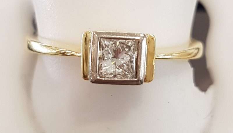 18ct Gold Diamond Princess Cut Engagement Ring - Bezel Set