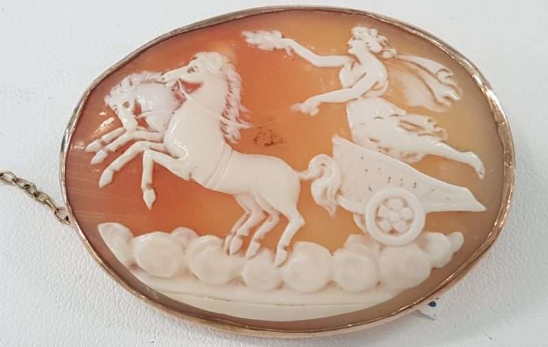 9ct Yellow Gold Large Oval Ornate Chariot Cameo Brooch - Goddess Nike - Antique / Vintage