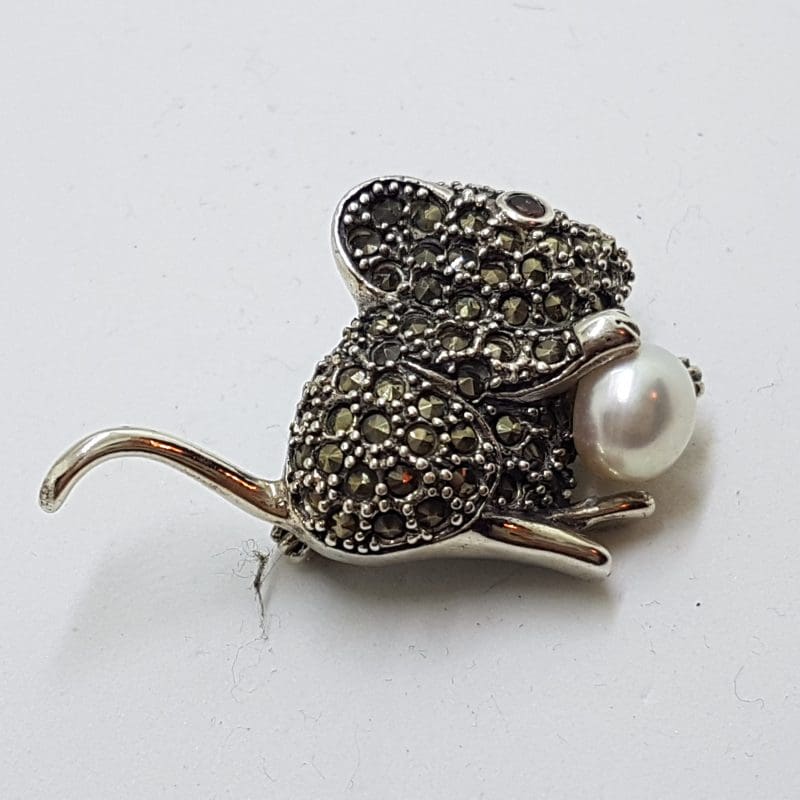 Sterling Silver Marcasite Mouse with Pearl Brooch - Garnet Eye