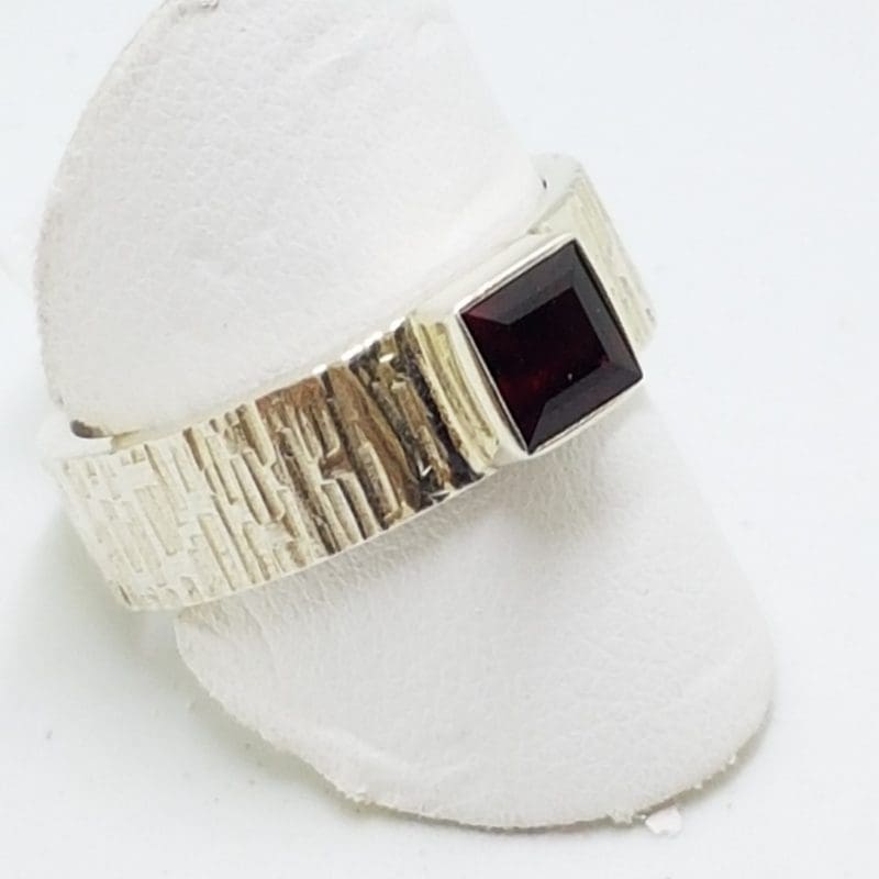 Sterling Silver Square Garnet in Wide Patterned Band Ring