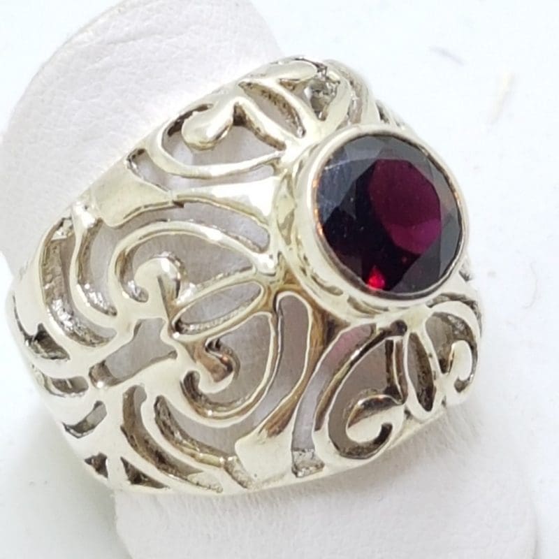 Sterling Silver Garnet Large Round Filigree Ornate Ring
