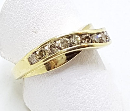 10ct Yellow Gold Chanel Set Diamond Wave Shape Ring