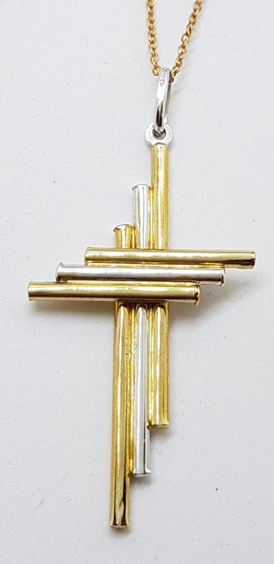 9ct Yellow Gold &amp; White Gold Crucifix / Cross Pendant on 9ct Chain - Two Tone  - Large