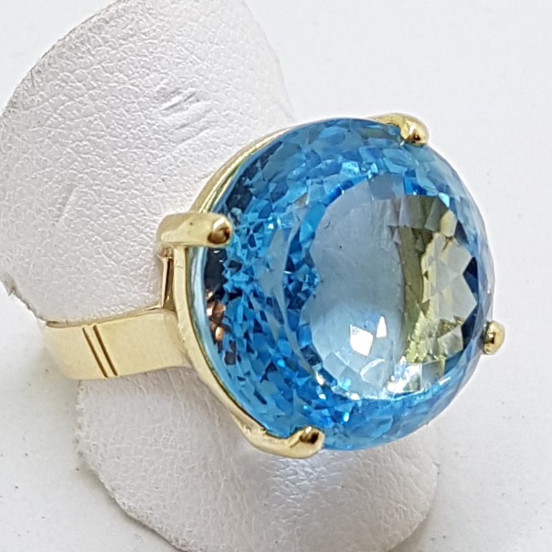 9ct Yellow Gold Large Blue Topaz Round Cocktail Ring