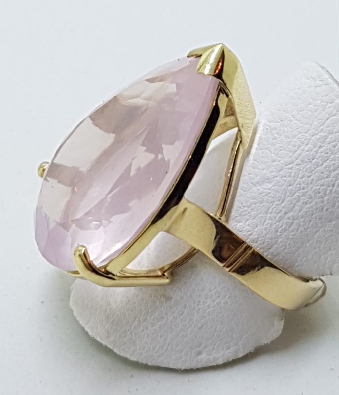 9ct Gold Large Cocktail Ring - Pear Shape Rose Quartz