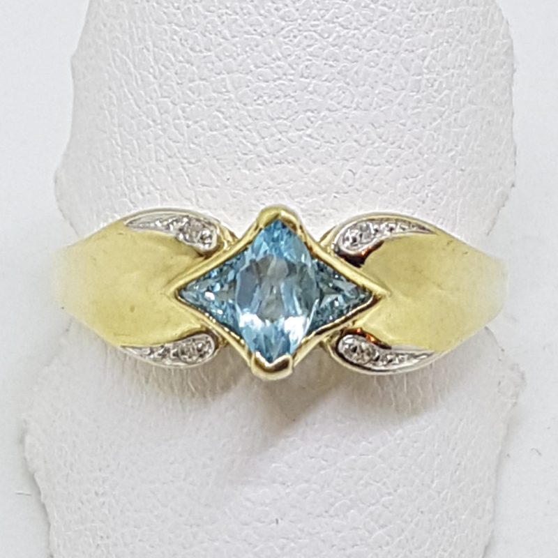 9ct Yellow Gold Topaz &amp; Diamond Ring