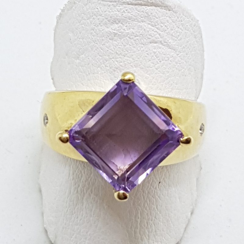 9ct Yellow Gold Amethyst &amp; Diamond Large Square Ring