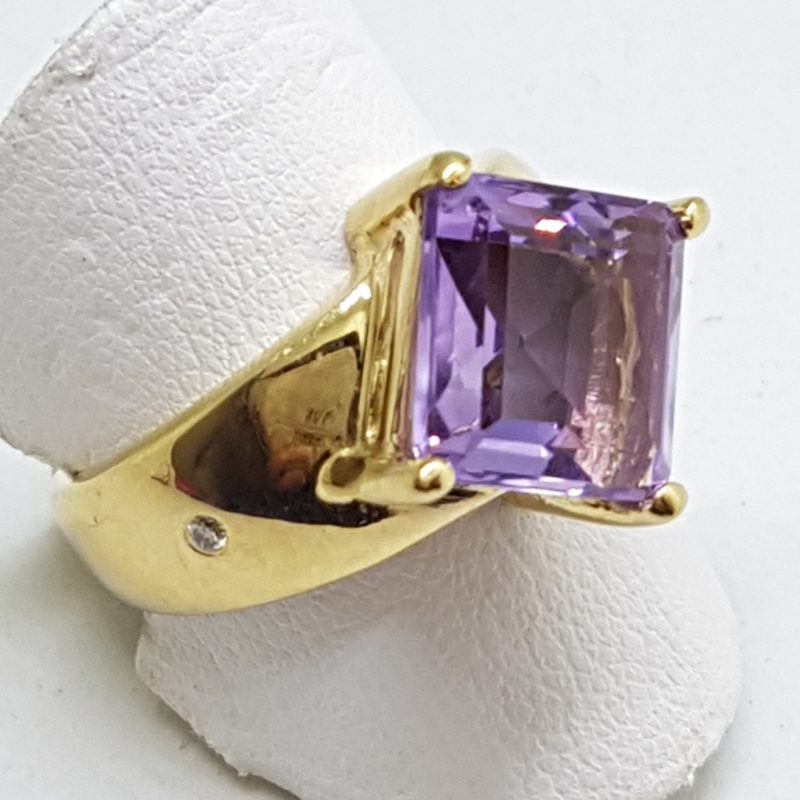 9ct Yellow Gold Amethyst &amp; Diamond Large Square Ring
