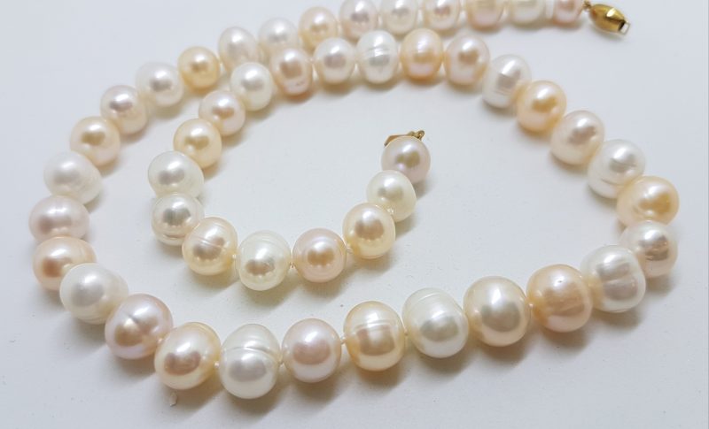 9ct Yellow Gold Clasp on Multi-Colour Pearl Necklace / Chain