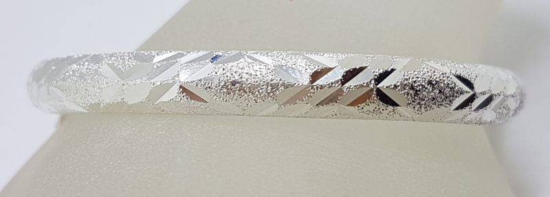 Sterling Silver Stardust Patterned Hinged Bangle - Hollow