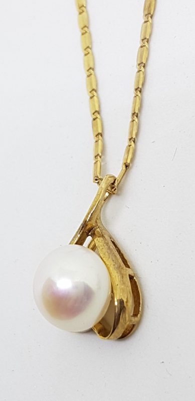 9ct Yellow Gold Pearl Twist Pendant on Gold Chain