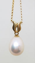 9ct Yellow Gold Pearl Pendant on Gold Chain