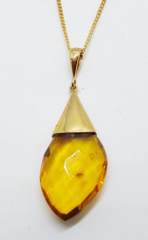 9ct Yellow Gold Faceted Natural Baltic Amber Pendant on 9ct Gold Chain