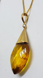 9ct Yellow Gold Faceted Natural Baltic Amber Pendant on 9ct Gold Chain