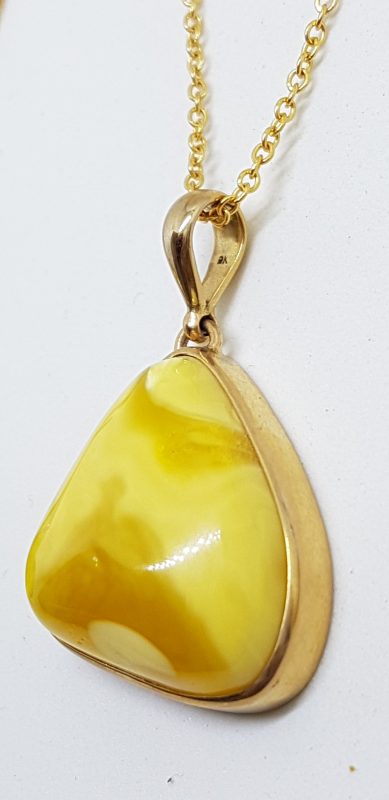 9ct Yellow Gold Natural Large Butter Amber Pendant on 9ct Chain