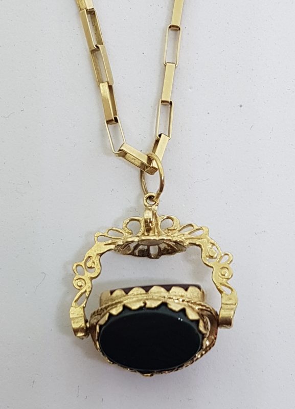 9ct Yellow Gold Ornate Carnelian, Bloodstone &amp; Onyx Swivel / Spinner Pendant on Gold Chain - Fob