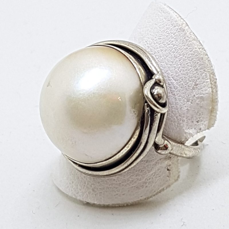 Sterling Silver Mabe Pearl Ornate Twist Ring