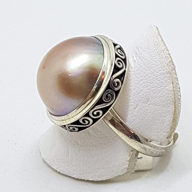 Sterling Silver Pink/Brown Mabe Pearl Ornate Rim Ring