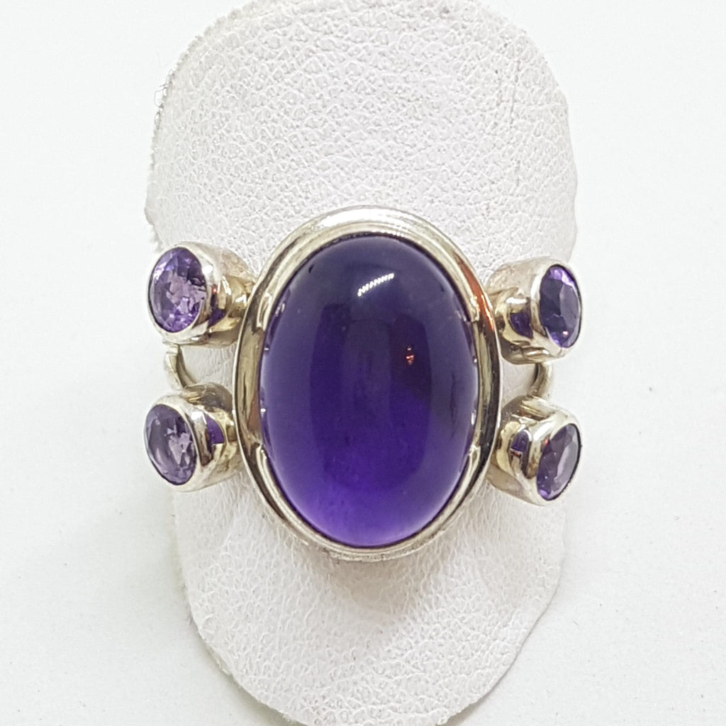 Sterling Silver Cabachon &amp; Faceted Amethyst Cluster Ring