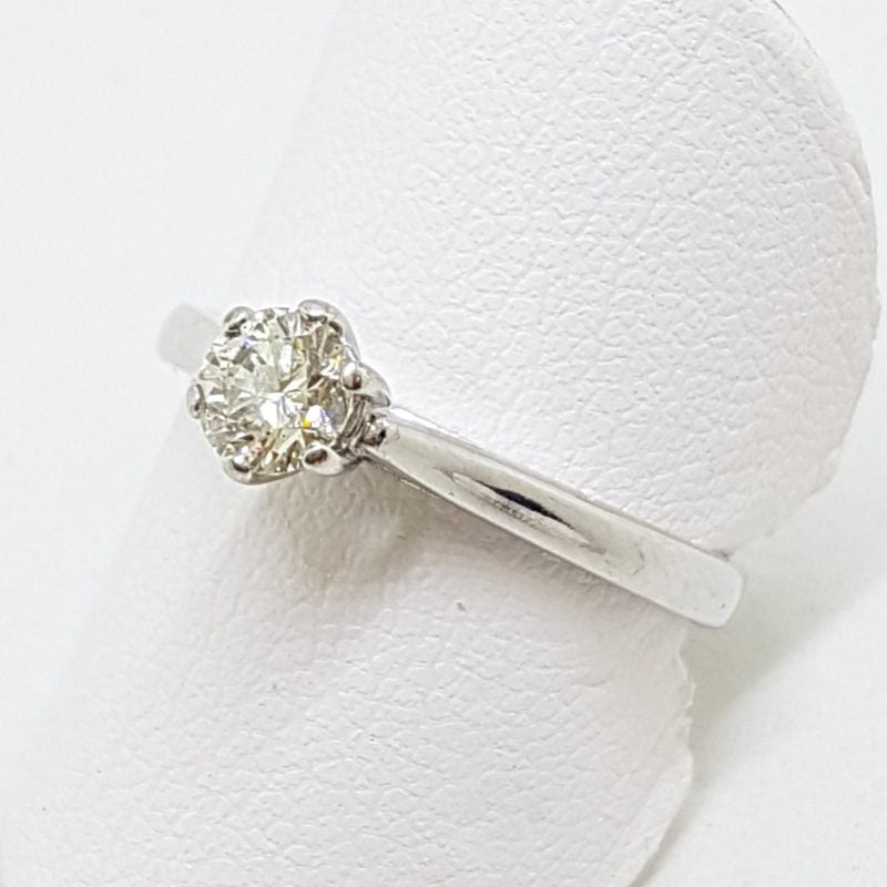 18ct White Gold Round Diamond Solitaire Engagement Ring