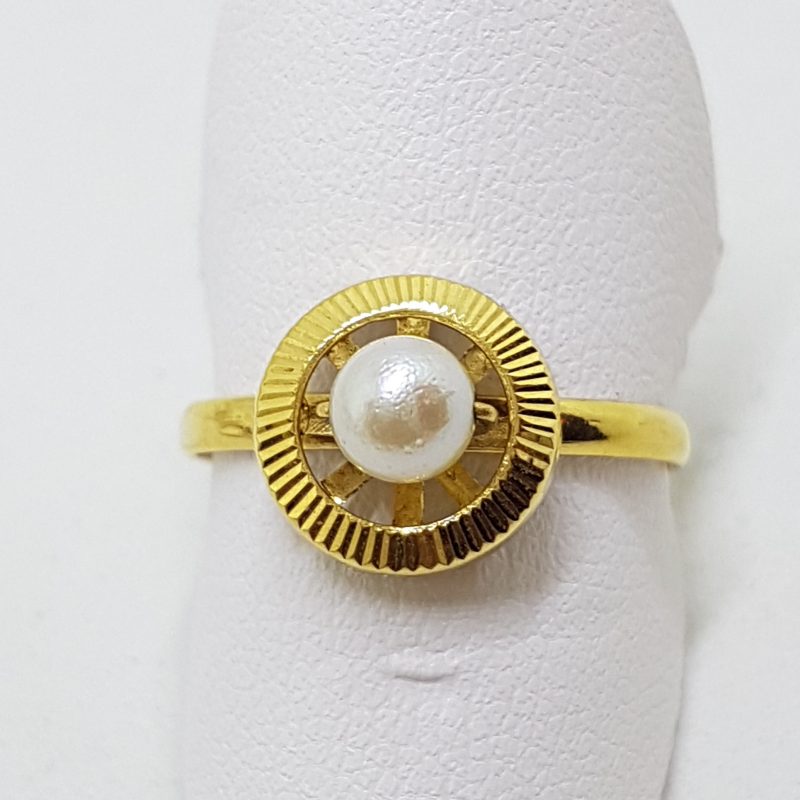 18ct Yellow Gold Pearl Round Ring