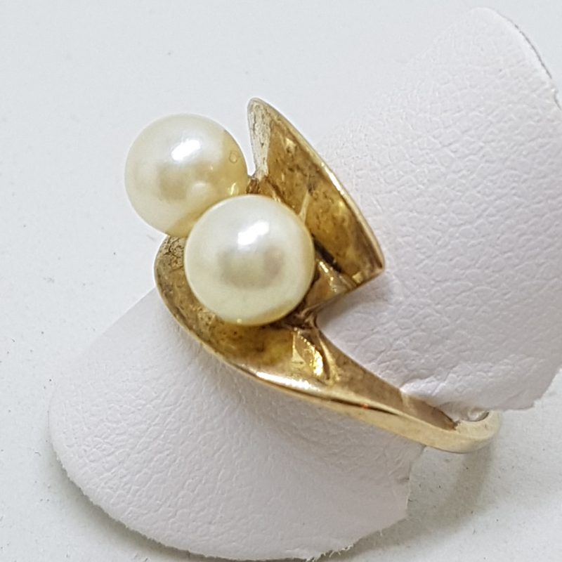 9ct Yellow Gold Two Pearl Unusual "Shell" Ring