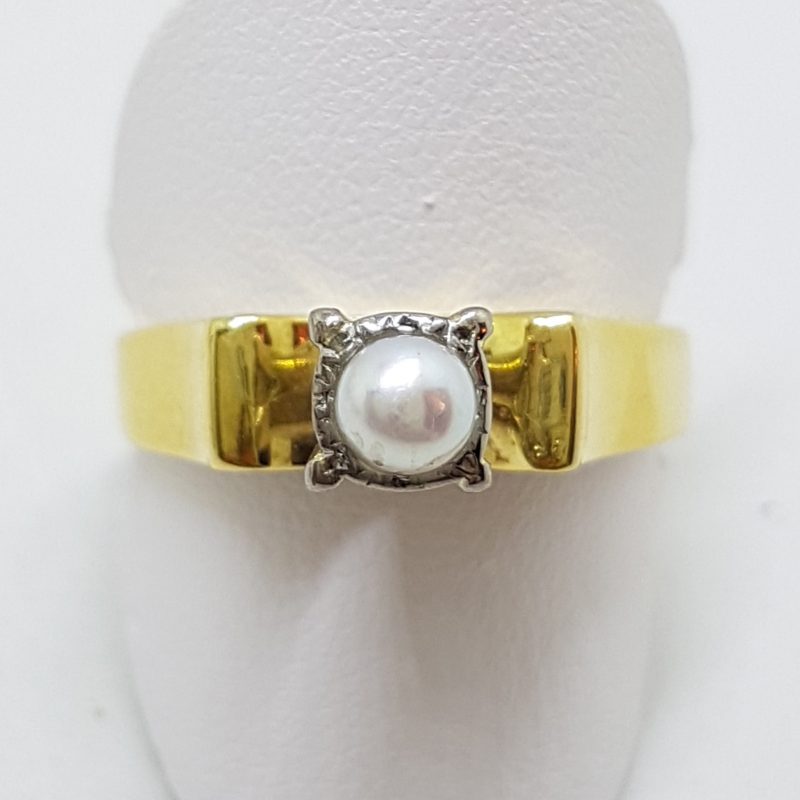 18ct Yellow Gold High Set Pearl Ring