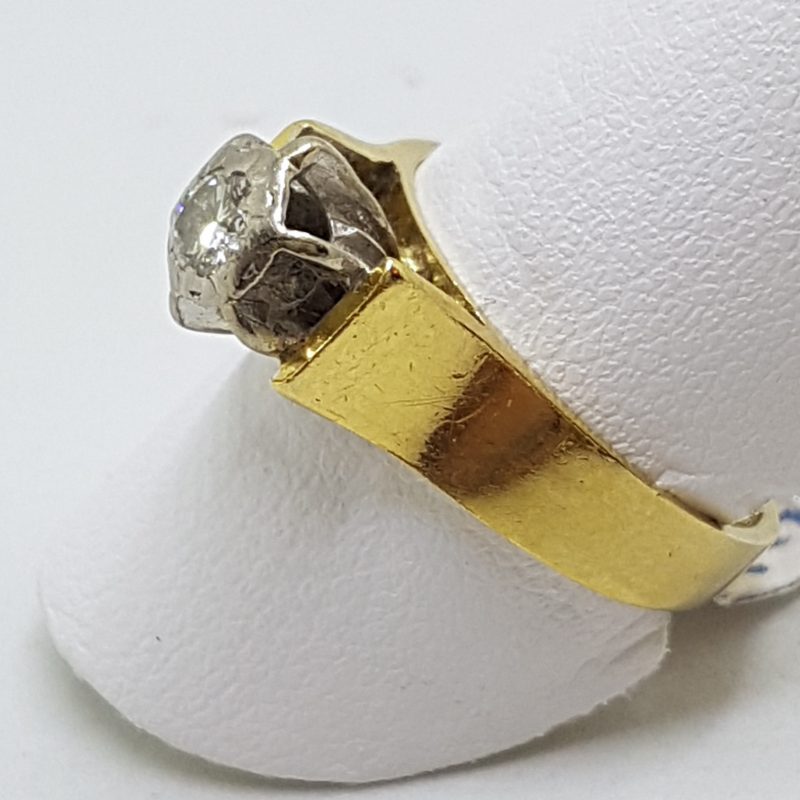 18ct Yellow Gold & Platinum Solitaire Diamond High Set Ring