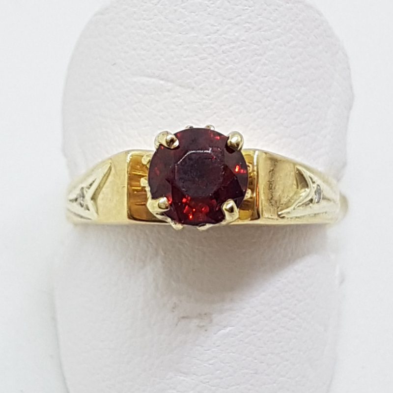 9ct Yellow Gold Round Claw Set Garnet and Diamond Ring
