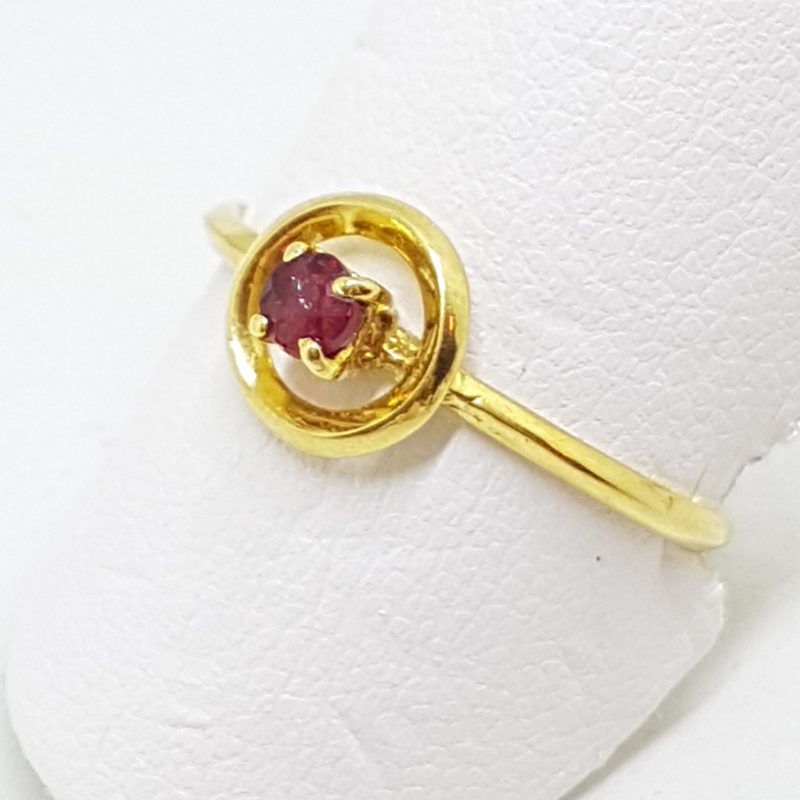 18ct Yellow Gold Natural Ruby Round Ring