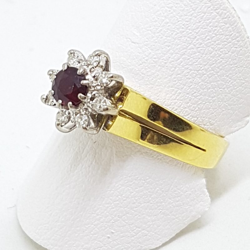 18ct Yellow Gold Natural Ruby &amp; Diamond Daisy/Flower Cluster Ring
