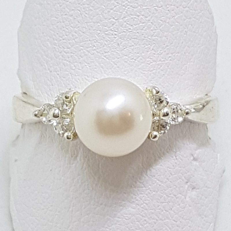 Sterling Silver Pearl & Cubic Zirconia Ring