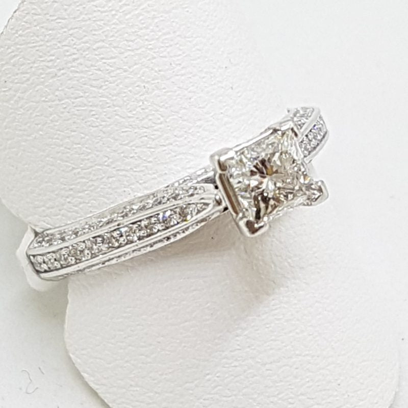 Stunning 18ct White Gold Princess Cut Diamond Engagement Ring - Square set High with Diamonds along shoulder