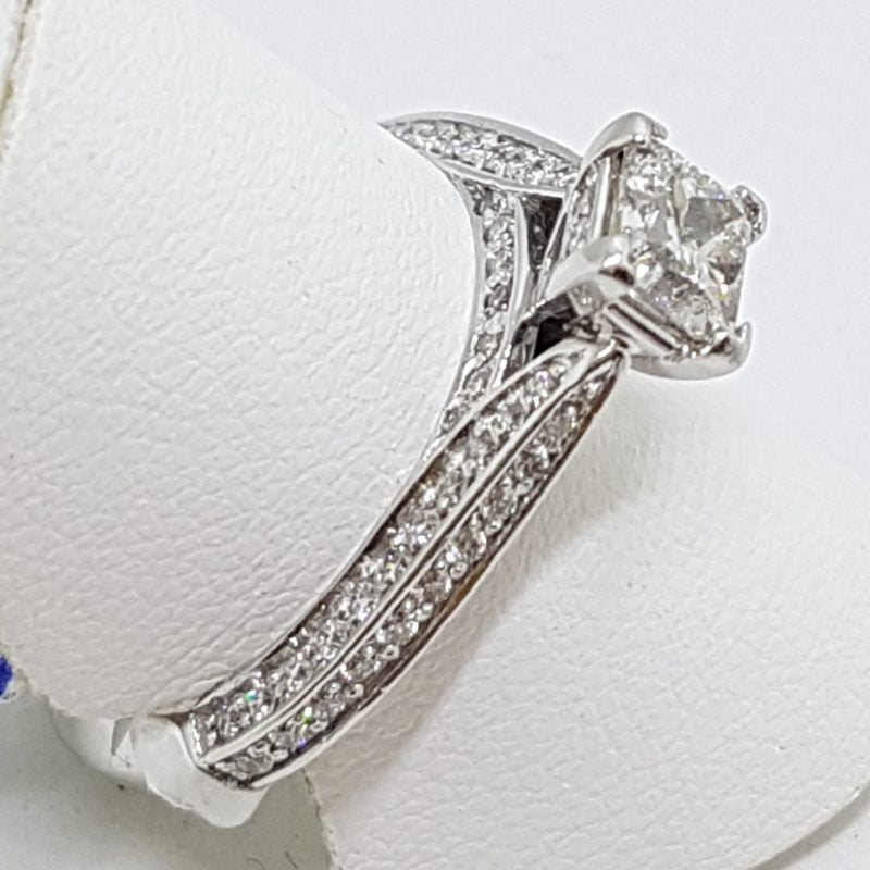 Stunning 18ct White Gold Princess Cut Diamond Engagement Ring - Square set High with Diamonds along shoulder