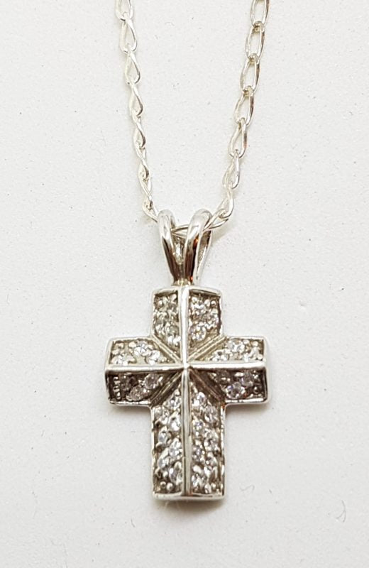 Sterling Silver Cubic Zirconia Cross/Crucifix Pendant on Silver Chain