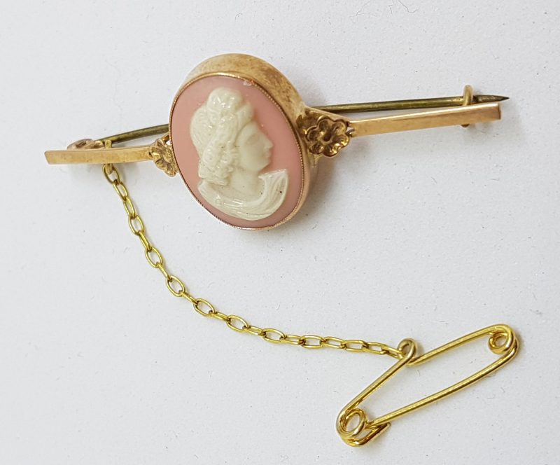 9ct Yellow Gold Ornate Oval Pink Cameo Lady Head Bar Brooch