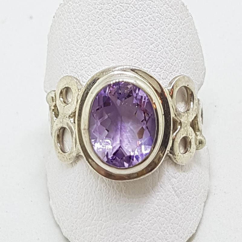 Sterling Silver Amethyst Oval Ornate Ring