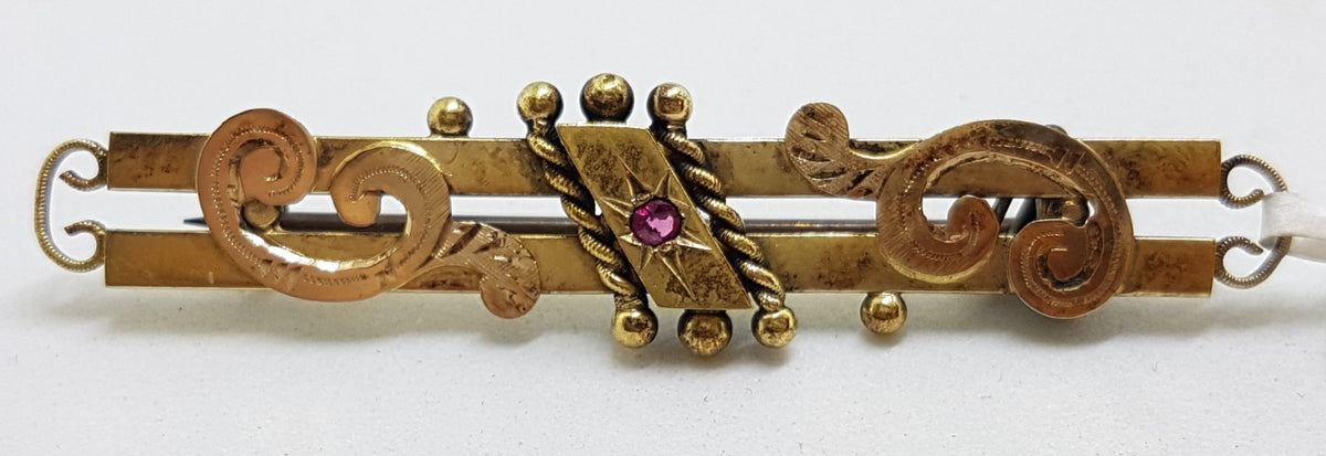 9ct Yellow Gold Ruby Ornate Bar Brooch – Antique / Vintage