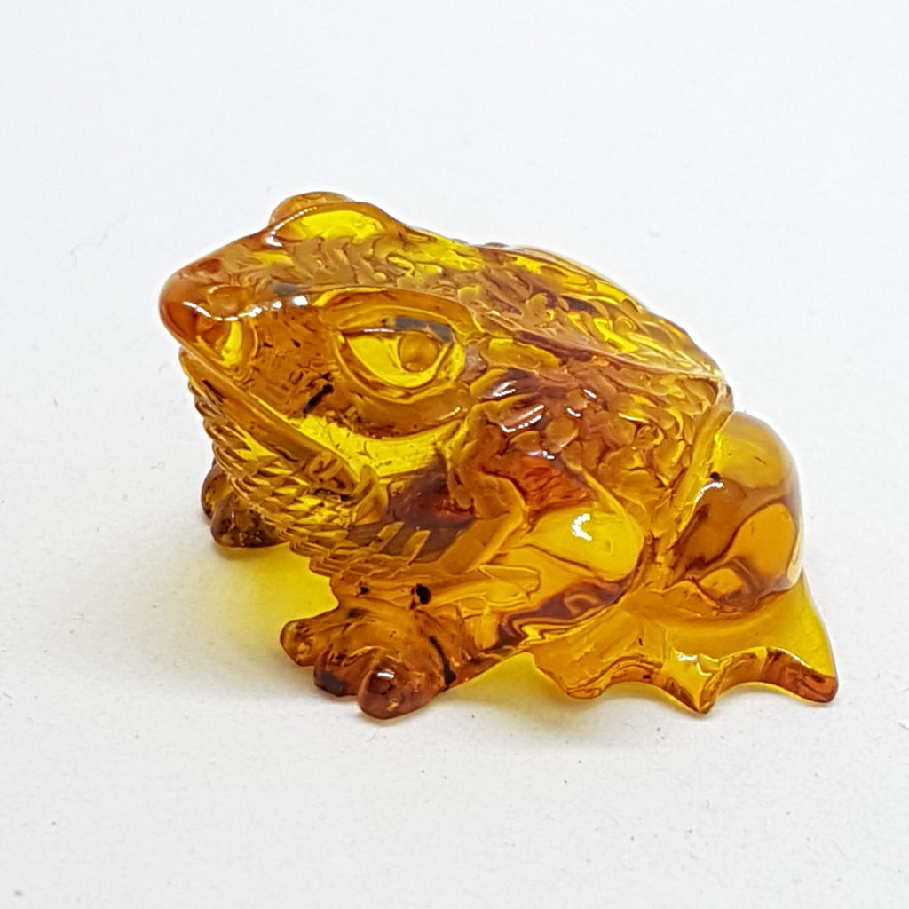 Hand Carved Natural Baltic Amber Small Frog / Toad Figurine / Statue