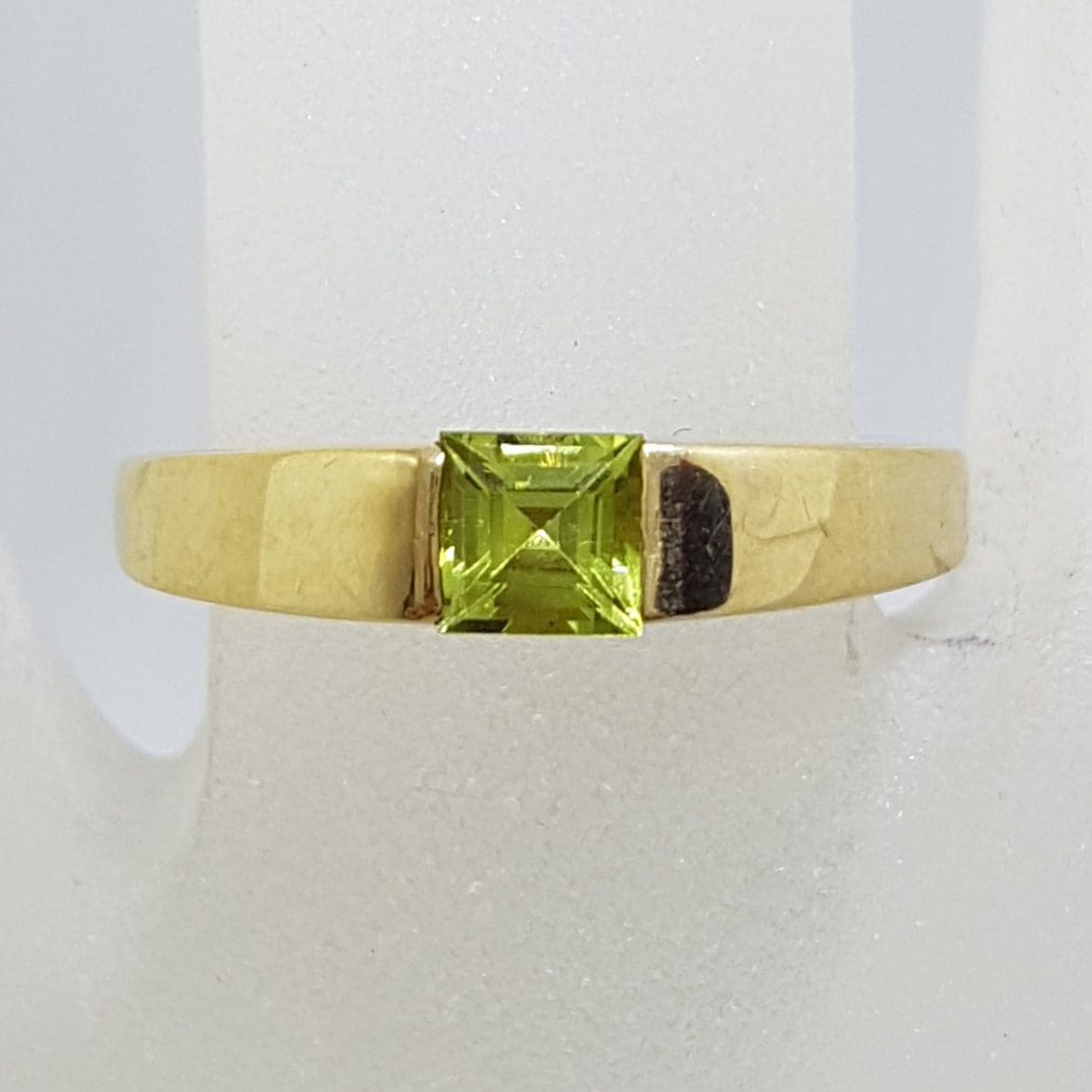 9ct Yellow Gold Square Peridot Band Ring