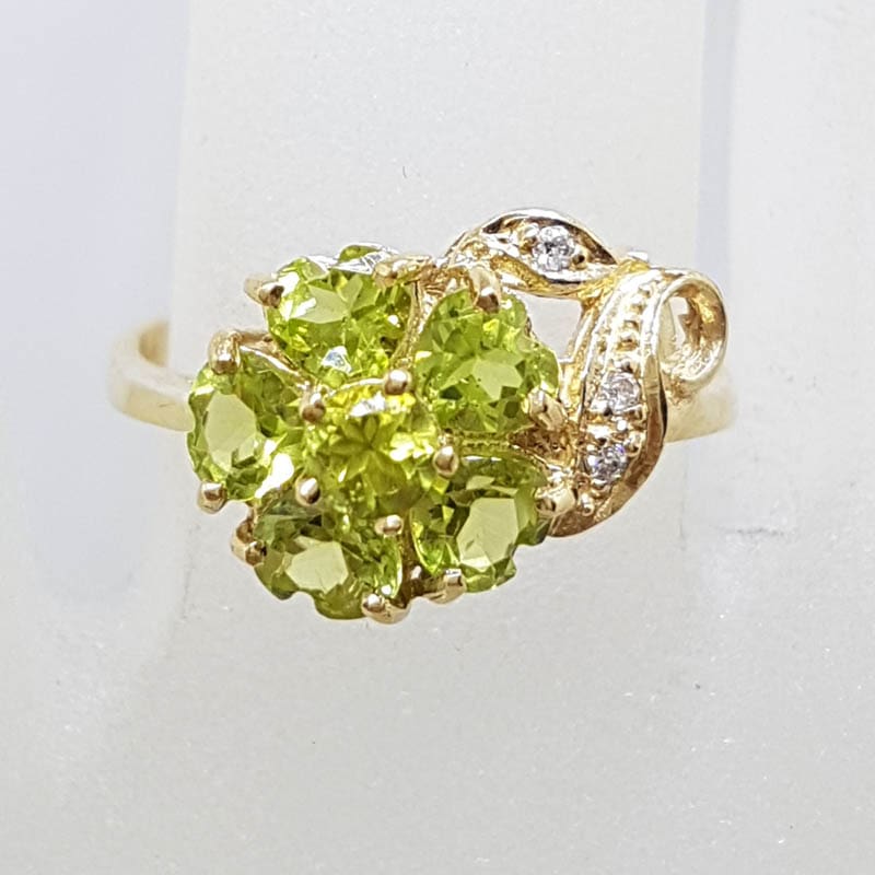 9ct Yellow Gold Peridot and Diamond Flower Ring