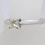 18ct White Gold Princess Cut Square Diamond Solitaire Ring