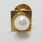 9ct Yellow Gold Pearl Stick Pin / Brooch / Tie Pin