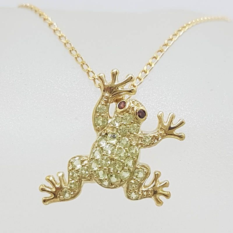 9ct Yellow Gold Peridot and Rhodolite Garnet Frog Pendant on 9ct Chain