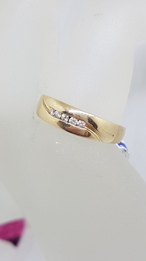 9ct Yellow Gold 5 Diamond Band Ring - Ladies / Gents Ring - Wedding Band Style