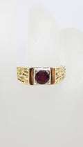 9ct Yellow Gold Round Garnet with Patterned Design Large Size Ladies / Gents Ring - Antique / Vintage