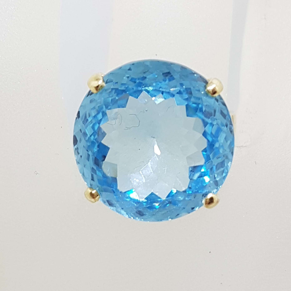9ct Yellow Gold Large Blue Topaz Round Cocktail Ring