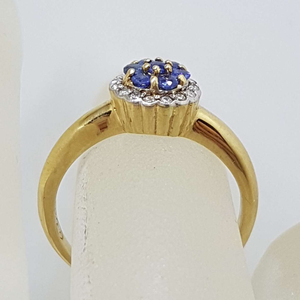 9ct Yellow Gold 7 Sapphires surrounded by Diamonds Round Cluster Ring - Daisy / Cupcake