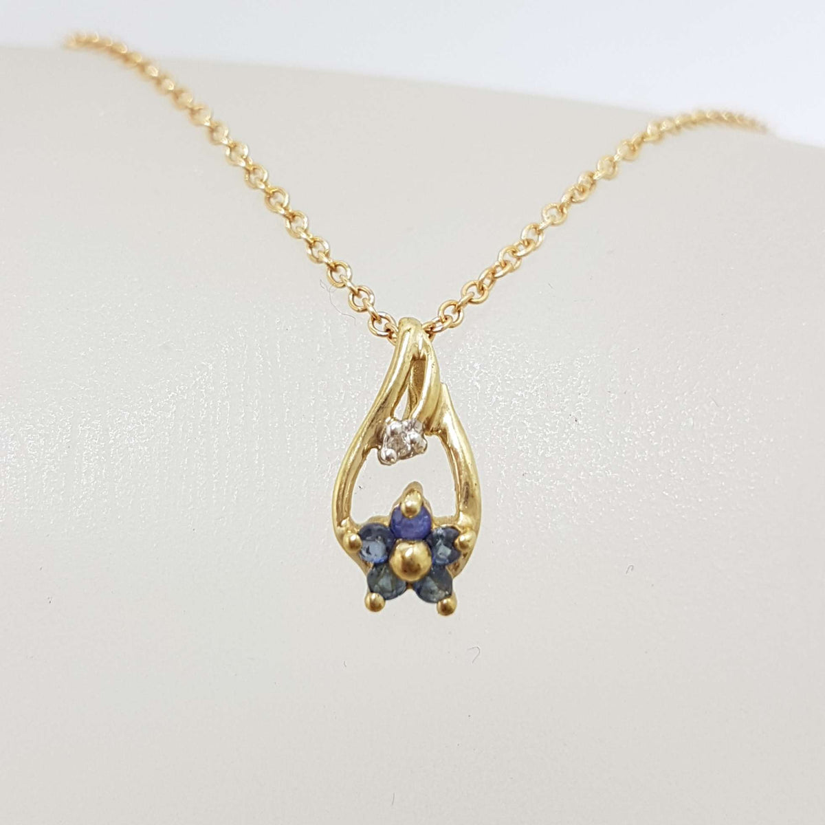9ct Yellow Gold Sapphire &amp; Diamond Dainty Flower Pendant on Gold Chain