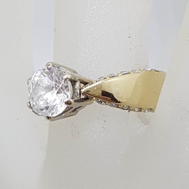 14ct Yellow Gold Cubic Zirconia Ring - Vintage